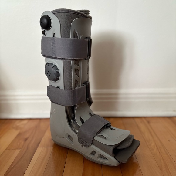 Adjustable Gray Orthopedic Boot - Picture 2 of 5